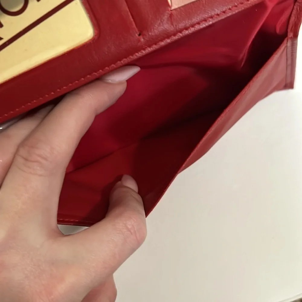 NEW VINTAGE Buxton Top Grain Cowhide Red Woman's Wallet with tags